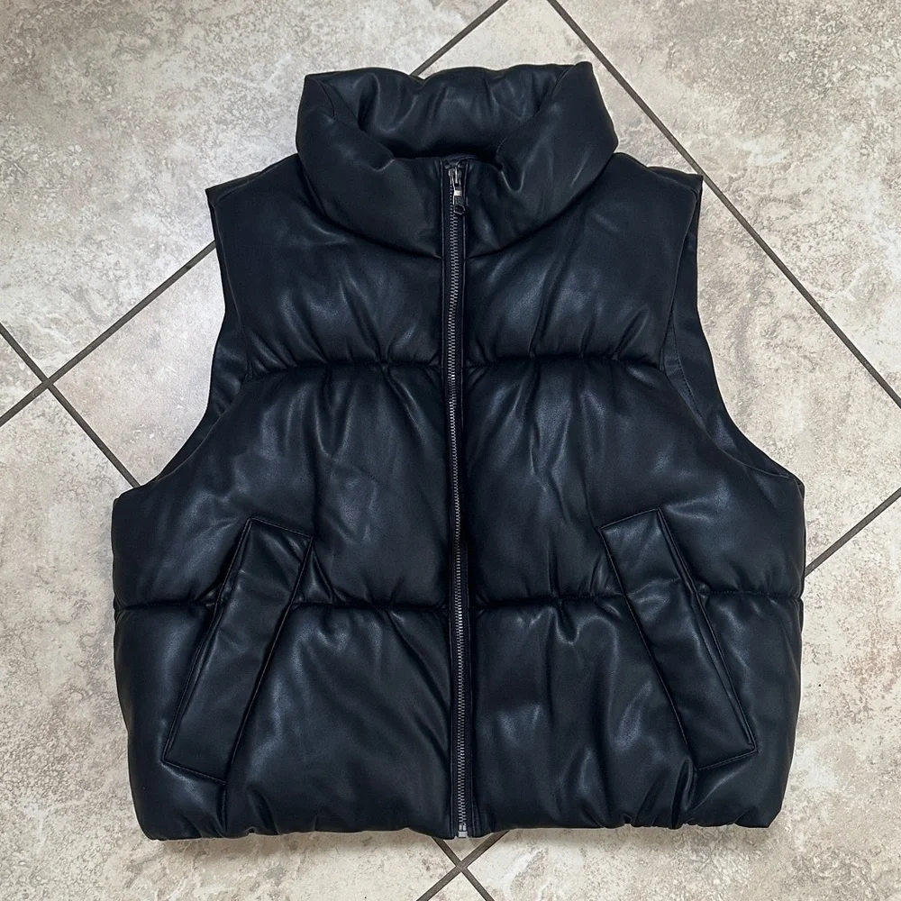 Banana Republic Black Vegan Faux Leather Puffer Vest - Picture 1 of 13